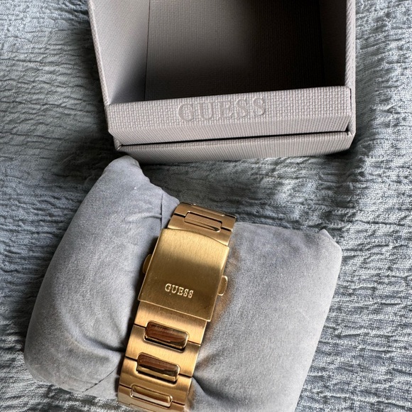 Watch Guess - Picture 6 of 7
